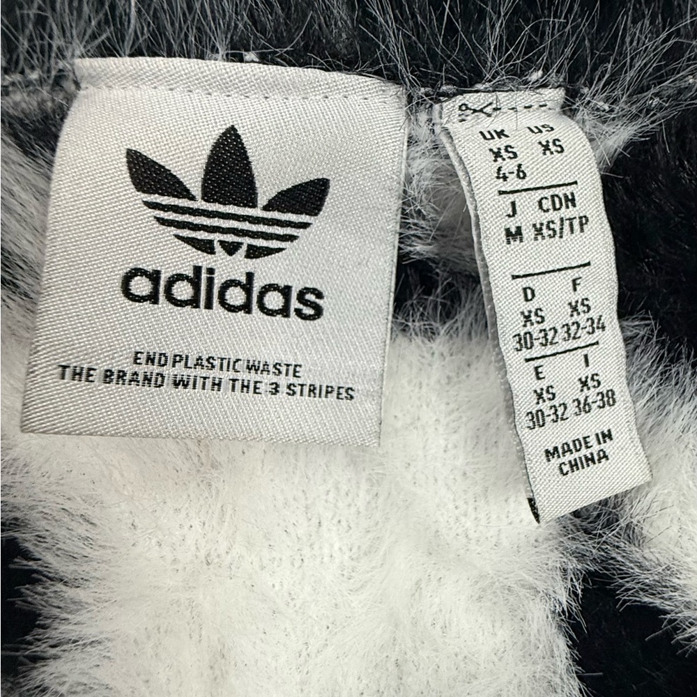 Adidas Black and White V-Neck Sweater with Bold Pattern - Picture 7 of 10